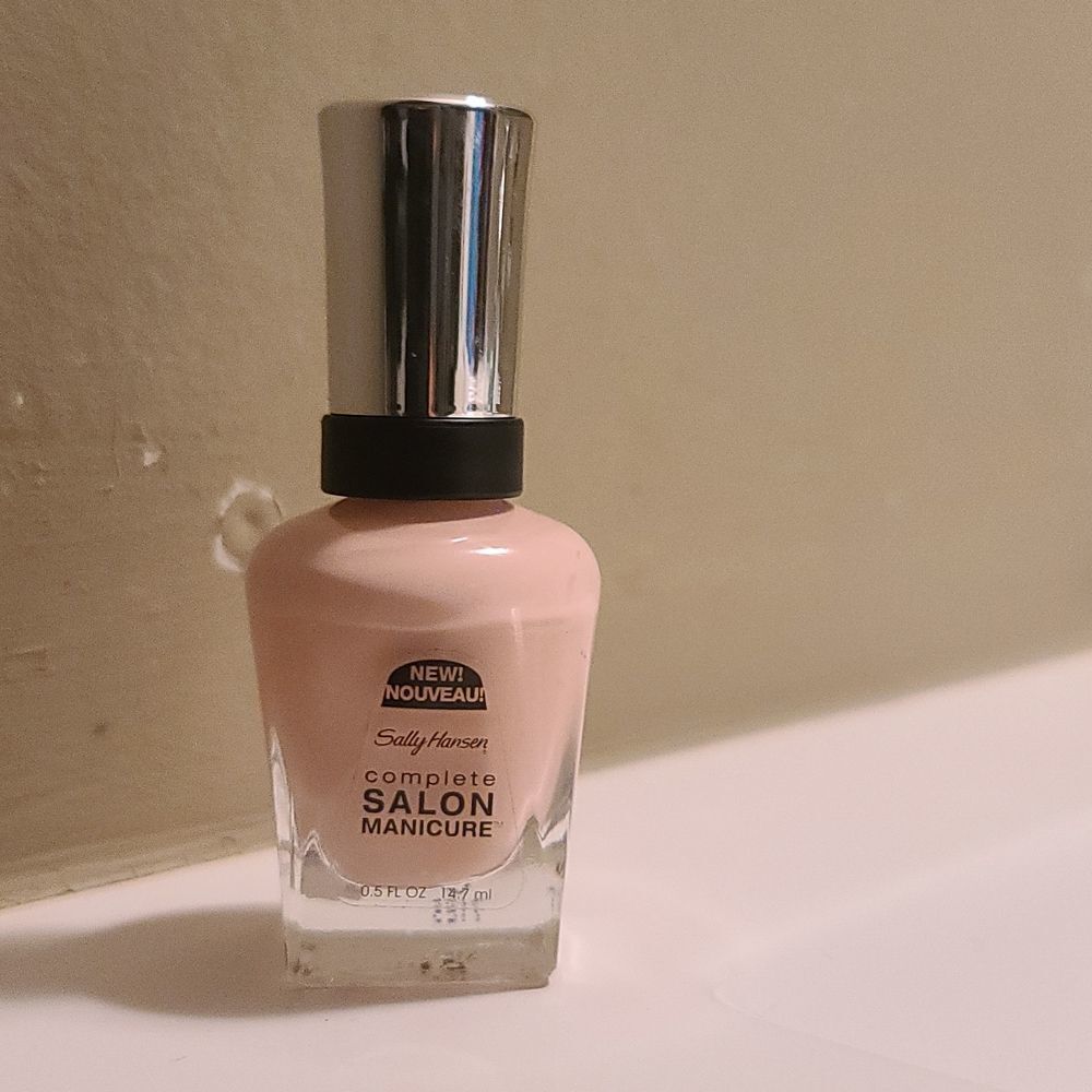 Sally Hansen complete salon manicure